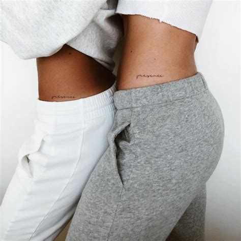 hip bum tattoo small|Small Hip Tattoos for Women: Elegant Ideas for Side。